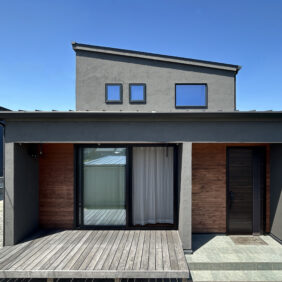 【築浅中古戸建】中央区白羽町　3800万円（木造２階建｜3LDK+S｜土地61.38坪、建物32.18坪）