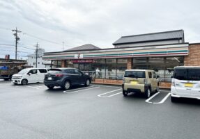 セブンイレブン浜松和地山2丁目店229m