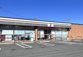 セブンイレブン豊橋柱三番町店まで120m