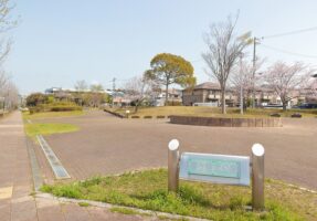公園　篠ケ谷北公園まで120m　徒歩2分